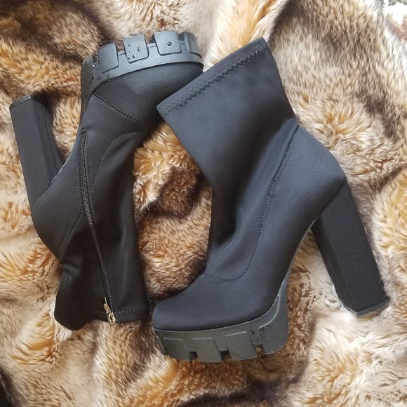 Black Lug Sole Platform Booties Chunky Heel - Picture 2 of 5